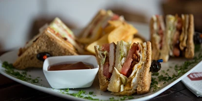 Essen-gehen - Sitzplätze im Freien - Wien Wieden - Clubsandwich @ Chill Out Lounge I Cocktailbar Wien
Clubsandwich @ Chill Out Lounge I Cocktail Bar Vienna - Chill Out Lounge I Cocktailbar Wien