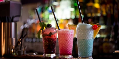 Essen-gehen - Sitzplätze im Freien - Wien Wieden - Raspberry Smash, Sex and the City, Swimming Pool /
die leckersen Cocktails in der Chill Out Lounge I Cocktailbar, Wien 1. Bezirk / Enjoy the best cocktails in Vienna @ Chill Out Lounge I Cocktail Bar Vienna - Chill Out Lounge I Cocktailbar Wien