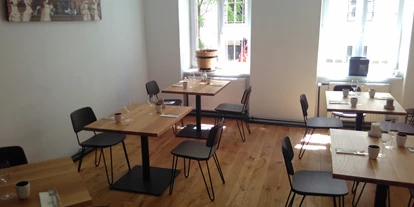 Essen-gehen - Sitzplätze im Freien - Wien Wieden - MAST Weinbistro