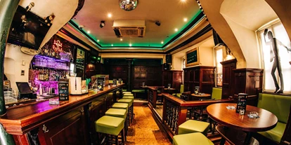 Essen-gehen - Mahlzeiten: Abendessen - Salzburg-Stadt Parsch - Bar - Daimlers Bar & Late-Night-Grill