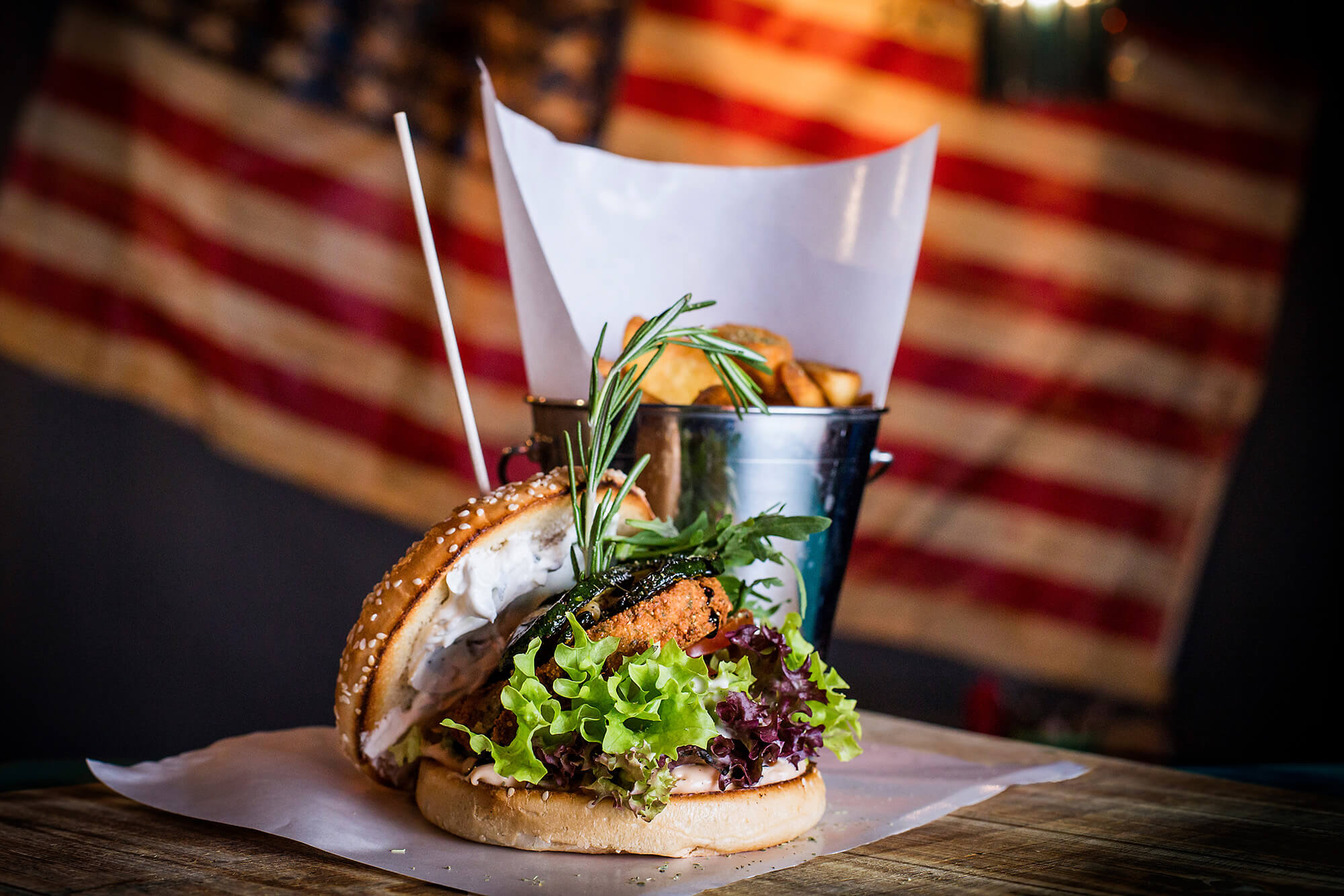 Essen-gehen - Live Musik abends - Burger - Daimlers Bar & Late-Night-Grill