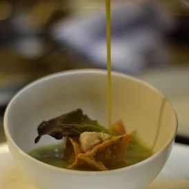 Restaurant: Bärlauch Cremesuppe Van Tan Taschen Asiatisches Gemüse Ziegenkäse - Witwe Bolte