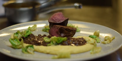 Essen-gehen - Sitzplätze im Freien - Wien Wieden - Reh Rücken Herz-Ragout Kohlsprossen Polenta - Witwe Bolte