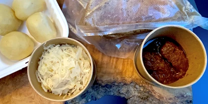 Essen-gehen - Sitzplätze im Freien - Wien Wieden - Sous Vide Schweinsbraten - so holen Sie sich ihn ab  - Zuckergoscherl am Rochusmarkt