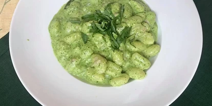 Essen-gehen - Sitzplätze im Freien - Wien Wieden - Bärlauchgnocchi - Wiesenstadt
