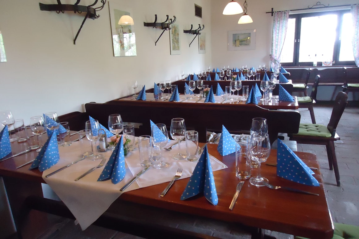 Restaurant: Innenraum für max.60 Pers.bei Heurigen Sirbu -  Heuriger Sirbu