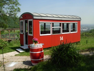 Restaurant: Riesenradwaggon bei Heuriger Sirbu -  Heuriger Sirbu