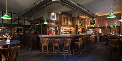 Essen-gehen - Sitzplätze im Freien - Wien Wieden - The Highlander