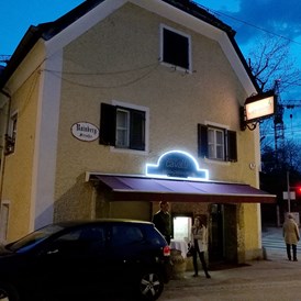 Restaurant: Der Eingang zum Restaurant an der Kreuzung - Osteria Cavalli