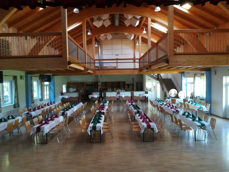 Restaurant: Saal bis 400 Personen - Gasthaus zur Dorfwirtin