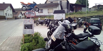 Essen-gehen - Spielplatz - Niederösterreich - Biker Treffpunkt - Gasthaus zur Dorfwirtin