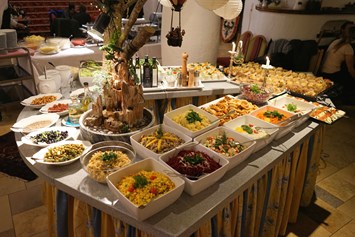 Restaurant: Salat- und Vorspeisenbuffet - Restaurant im Hotel Glocknerhof