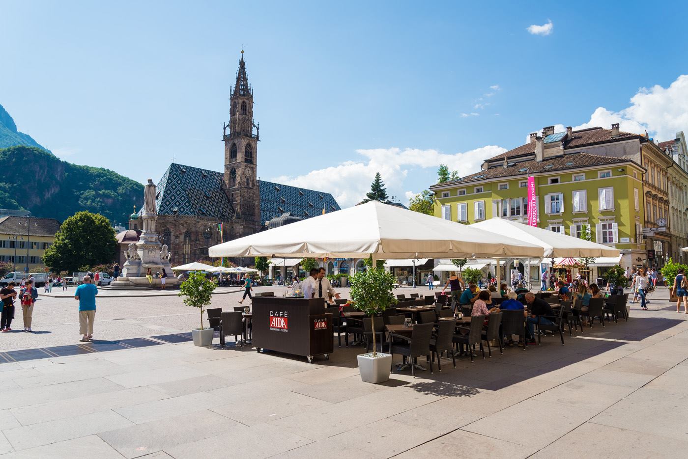 Essen-gehen - Gerichte: Desserts - Trentino-Südtirol - Sonnenterrasse am Waltherplatz - Aida Restaurant / Pizzeria