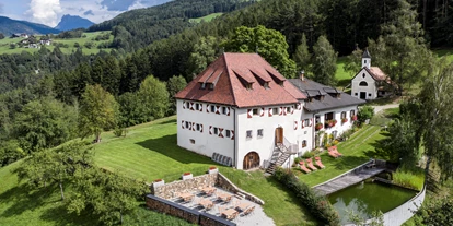 Essen-gehen - Ambiente: klassisch - Der Ansitz Fonteklaus oberhalb von Klausen - Gasthof Ansitz Fonteklaus