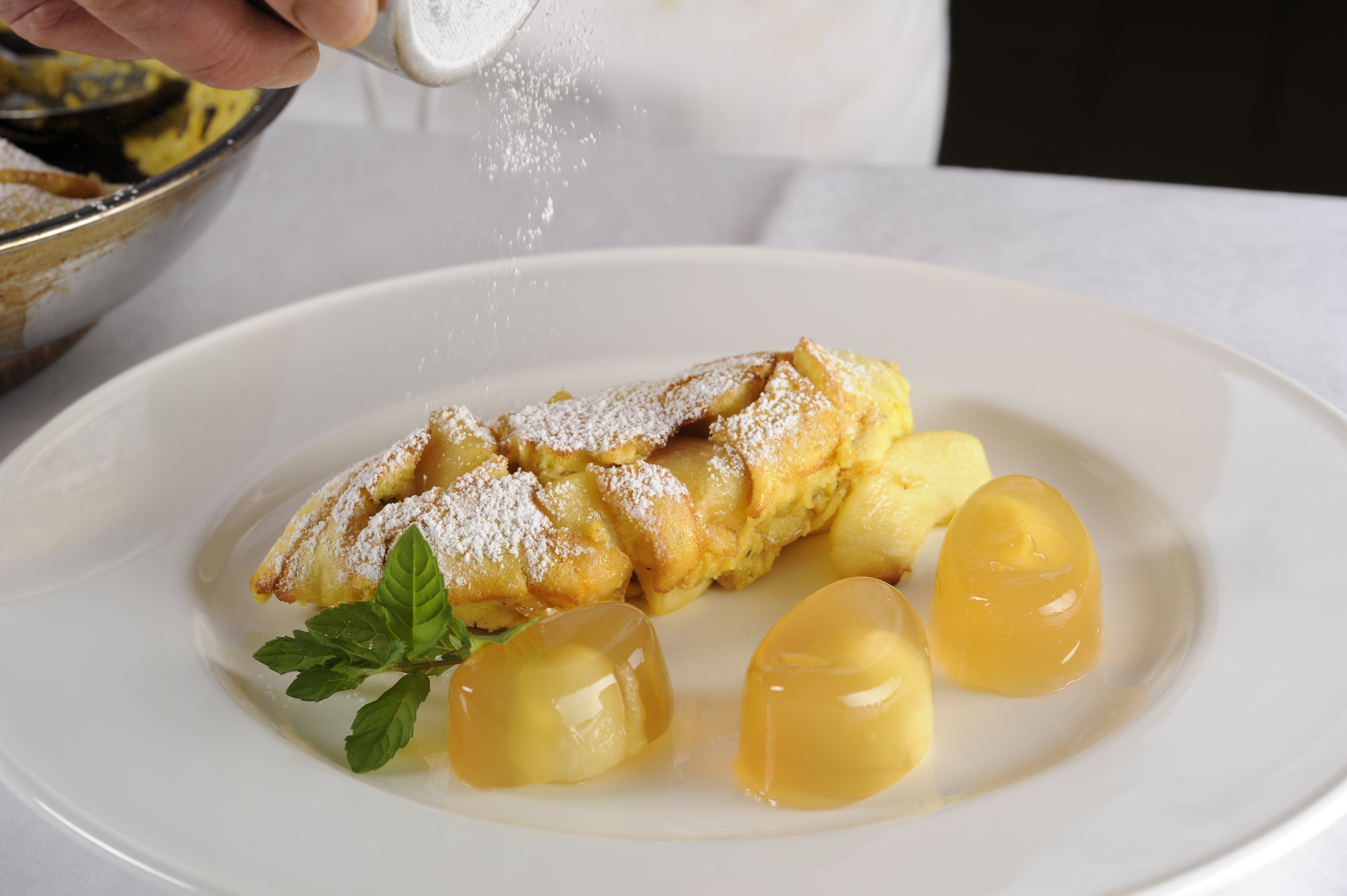 Restaurant: Topfen-Apfel-Schmarrn - Gasthof Ansitz Fonteklaus