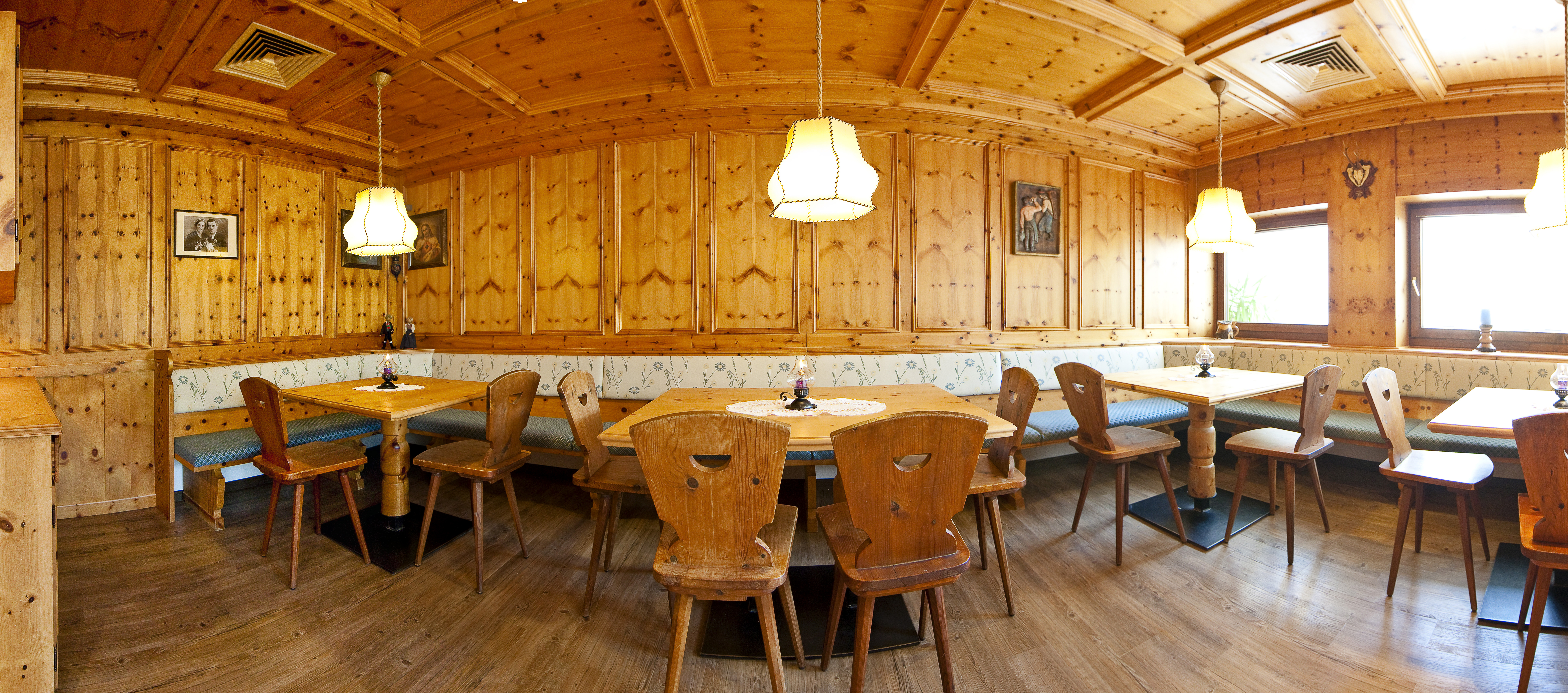 Essen-gehen - Art der Küche: österreichisch - Italien - Zirmstube - Restaurant Hotel Zum Löwen