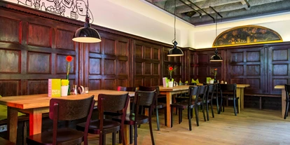 Essen-gehen - rollstuhlgerecht - Salzburg-Stadt Liefering - TRUMEREI - Bar, Restaurant & Bier Shop