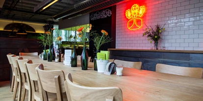 Essen-gehen - rollstuhlgerecht - Salzburg-Stadt Liefering - TRUMEREI - Bar, Restaurant & Bier Shop