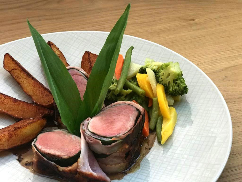 Essen-gehen - PLZ 9551 (Österreich) - Saisonale Küche. - Cafe-Restaurant Goldenes Lamm