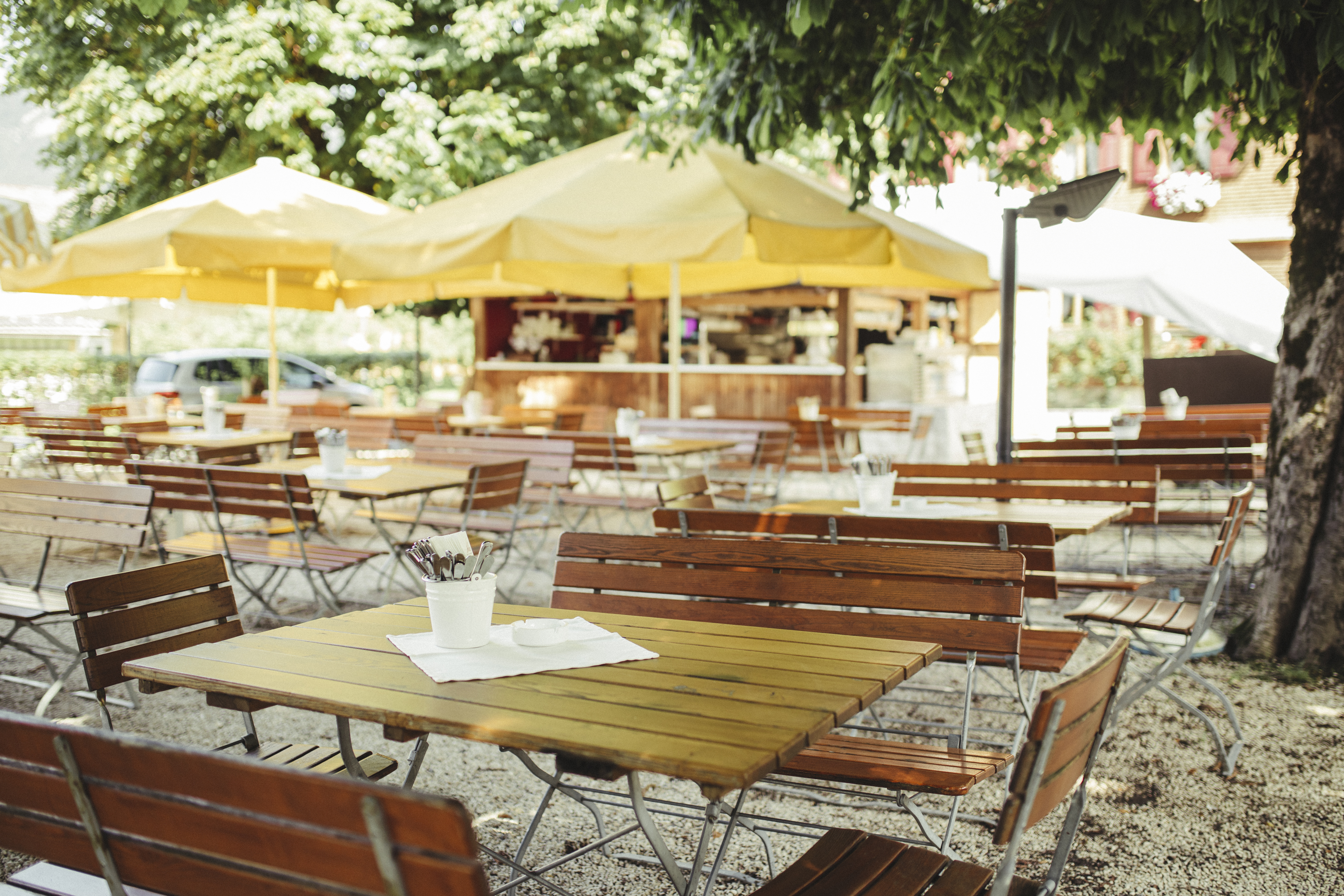 Essen-gehen - Buchboden - Gastgarten im Sommer - Hotel Gasthof Adler