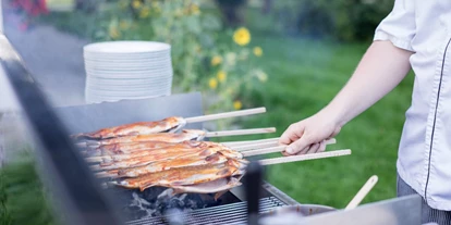 Essen-gehen - rollstuhlgerecht - Oberbayern - Steckerlfisch vom Hinterwirt - Gasthof Hinterwirt