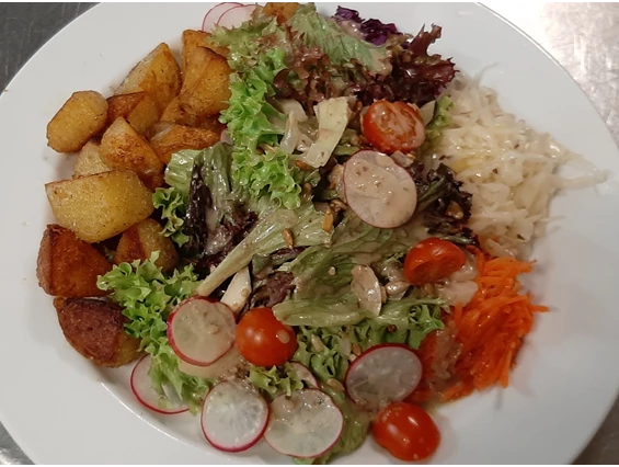 Restaurant: Großer bunter Salatteller
14.90 € - SophienBäck