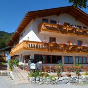 Restaurant - Hausansicht - Berggasthaus Kraxenberger
