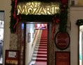 Restaurant: Gleich bei Mozarts Geburtshaus findet man das Cafe Mozart in der Getreidegasse - Cafe Mozart