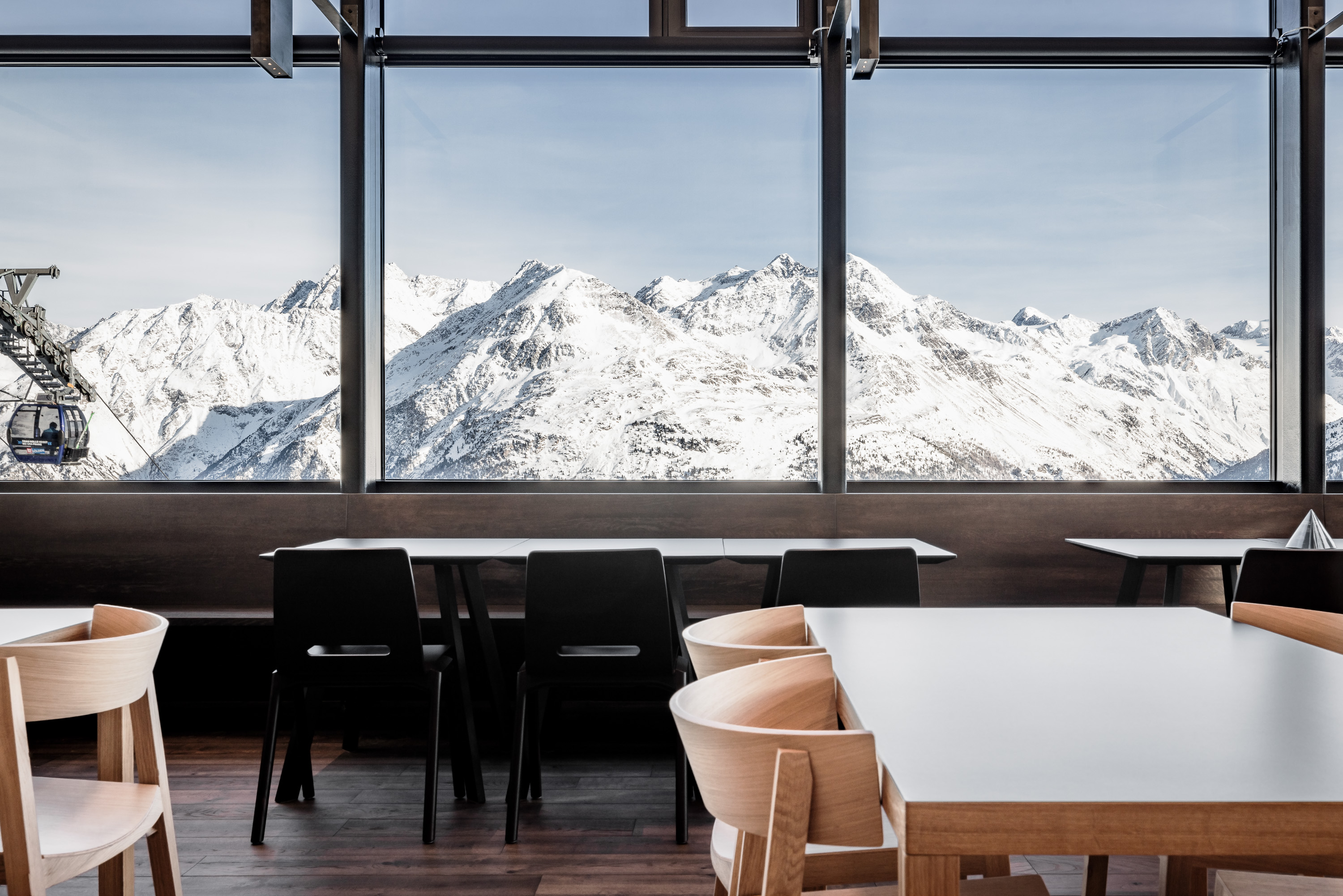 Restaurant: FALCON Marktrestaurant bietet kulinarischen Genuss in Top-Lage – direkt neben der Mittelstation der Gaislachkoglbahn - FALCON Restaurants