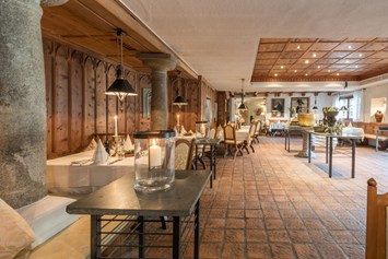 Restaurant: STRASSERWIRT RESTAURANT  - Strasserwirt Herrenansitz zu Tirol