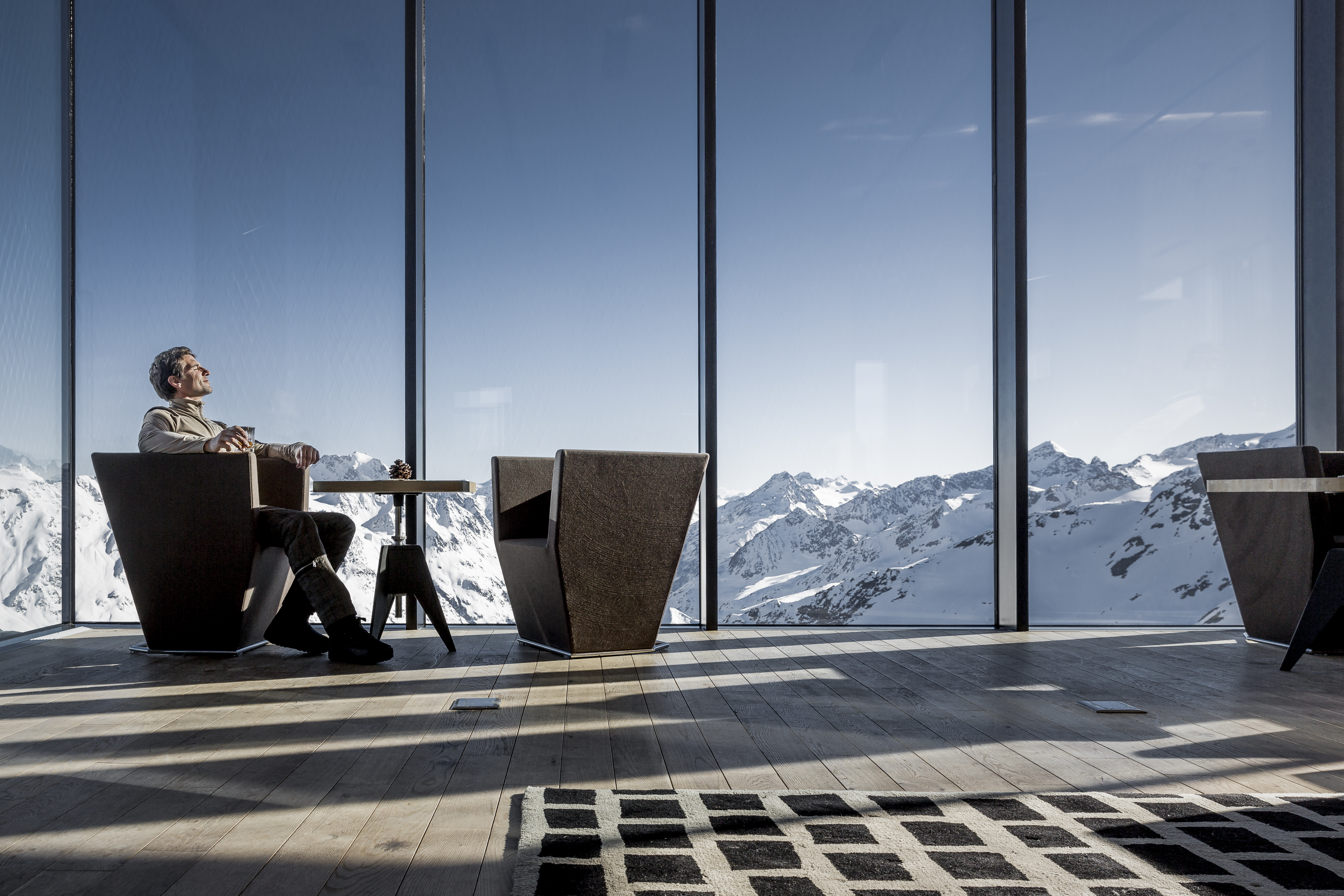 Essen-gehen - Sitzplätze im Freien - Tirol - Restaurant ice Q am Gaislachkogl