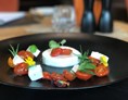 Restaurant: Lechtaler  Ziegenkäse mit getrockneten Tomaten - Sonnenhofs Wirtshaus