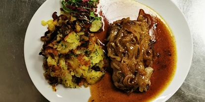 Essen-gehen - Gerichte: Delikatessen - Schwäbische Alb - Zwiebelrostbraten mit Bratkartoffeln - Restaurant und Weinstube Anker
