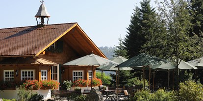 Essen-gehen - Sitzplätze im Freien - Schwarzwald - Wanderhütte Sattelei