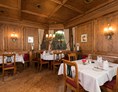 Restaurant: Weinstube - zentraler Dreh- und Angelpunkt - Sporthotel Reisch - Restaurant Kaiserstuben